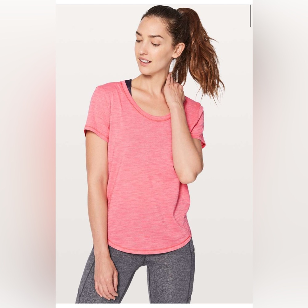 New without tags Lululemon Meant To Move Tee
Heathered Flash Light Tone🍋